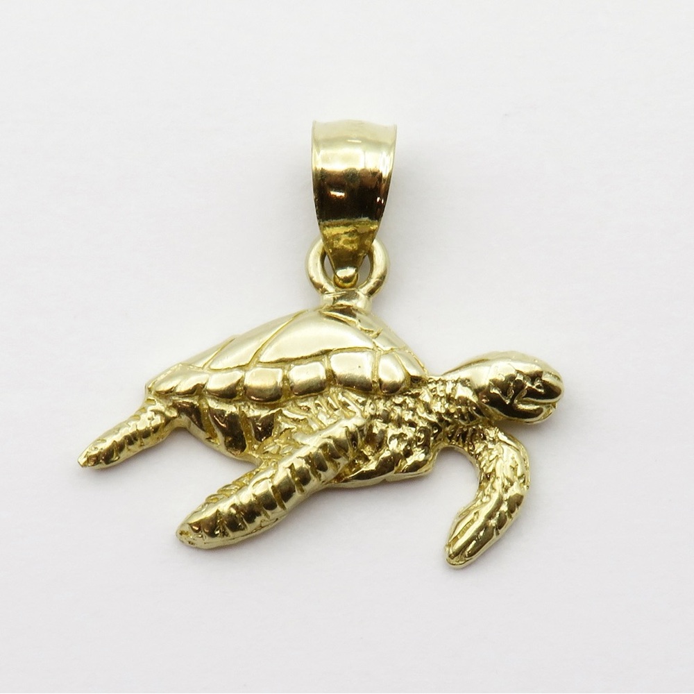 14k Sea Turtle Pendant Solid Yellow Gold 1.5g
